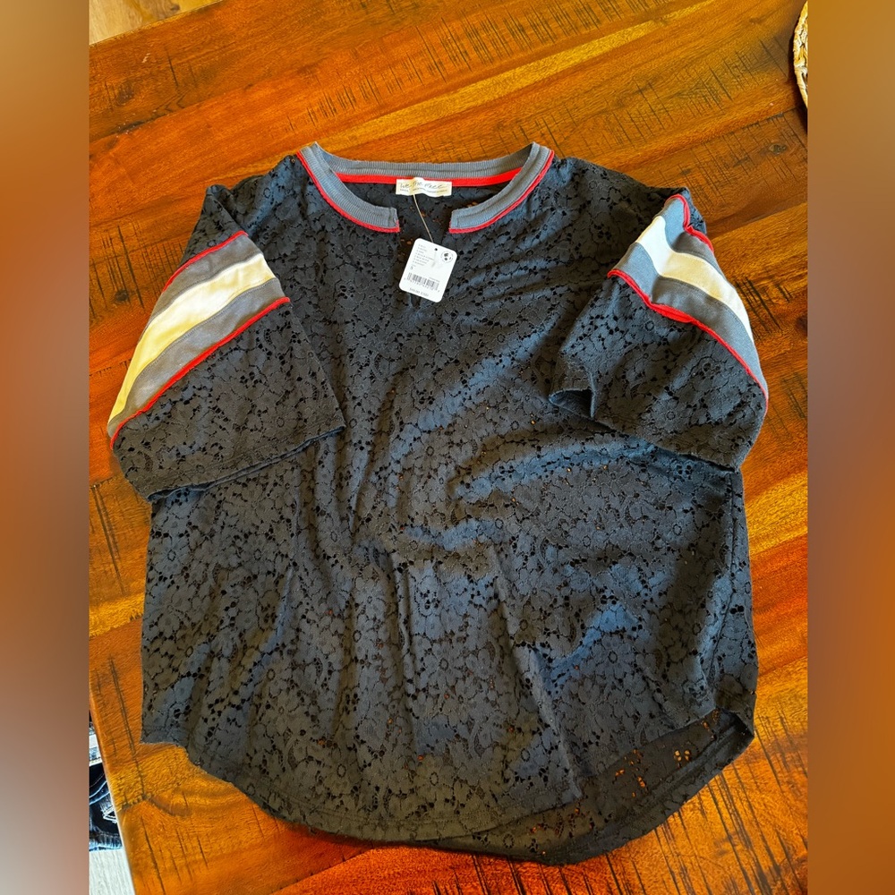 FREE PEOPLE - Lace Top